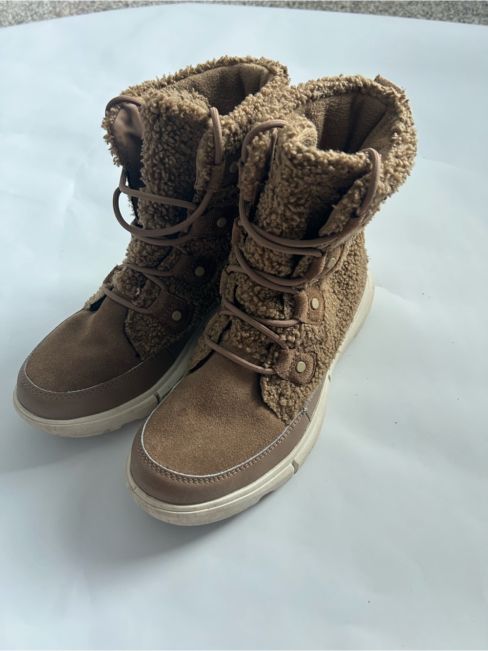 Sorel Women's Brown Sherpa Lace-Up Winter Boots